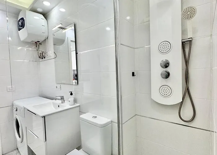 Torres De Yomely - M9g * プラヤ・デ・ラス・アメリカス